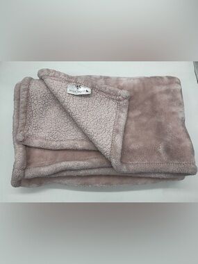 Mon Lapin Plush Baby Blanket